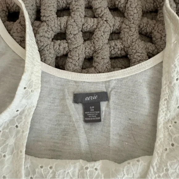 beachy white tank - Picture 3 of 3